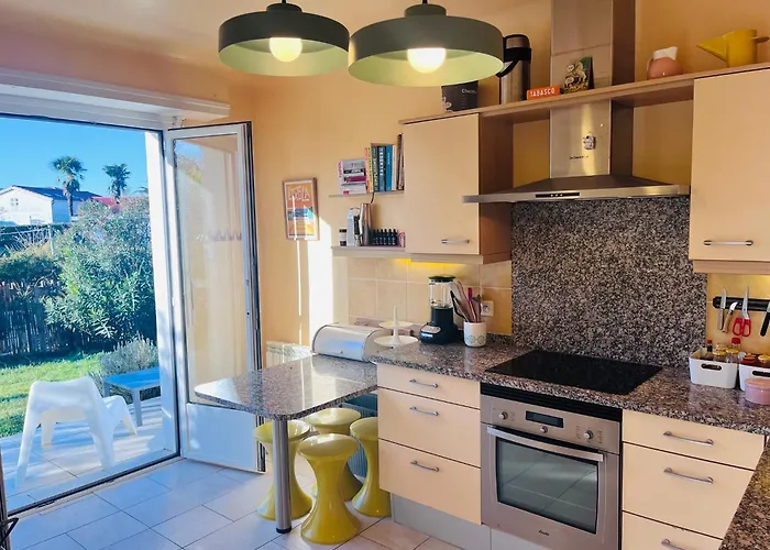 Belle Maison Grand Jardin Proche Cote Des Basques Villa *